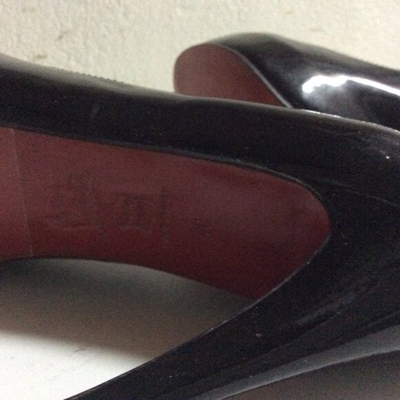 Christian Louboutin Black Patent Daffodile Leather Pumps Size 40 - Picture 3 of 7